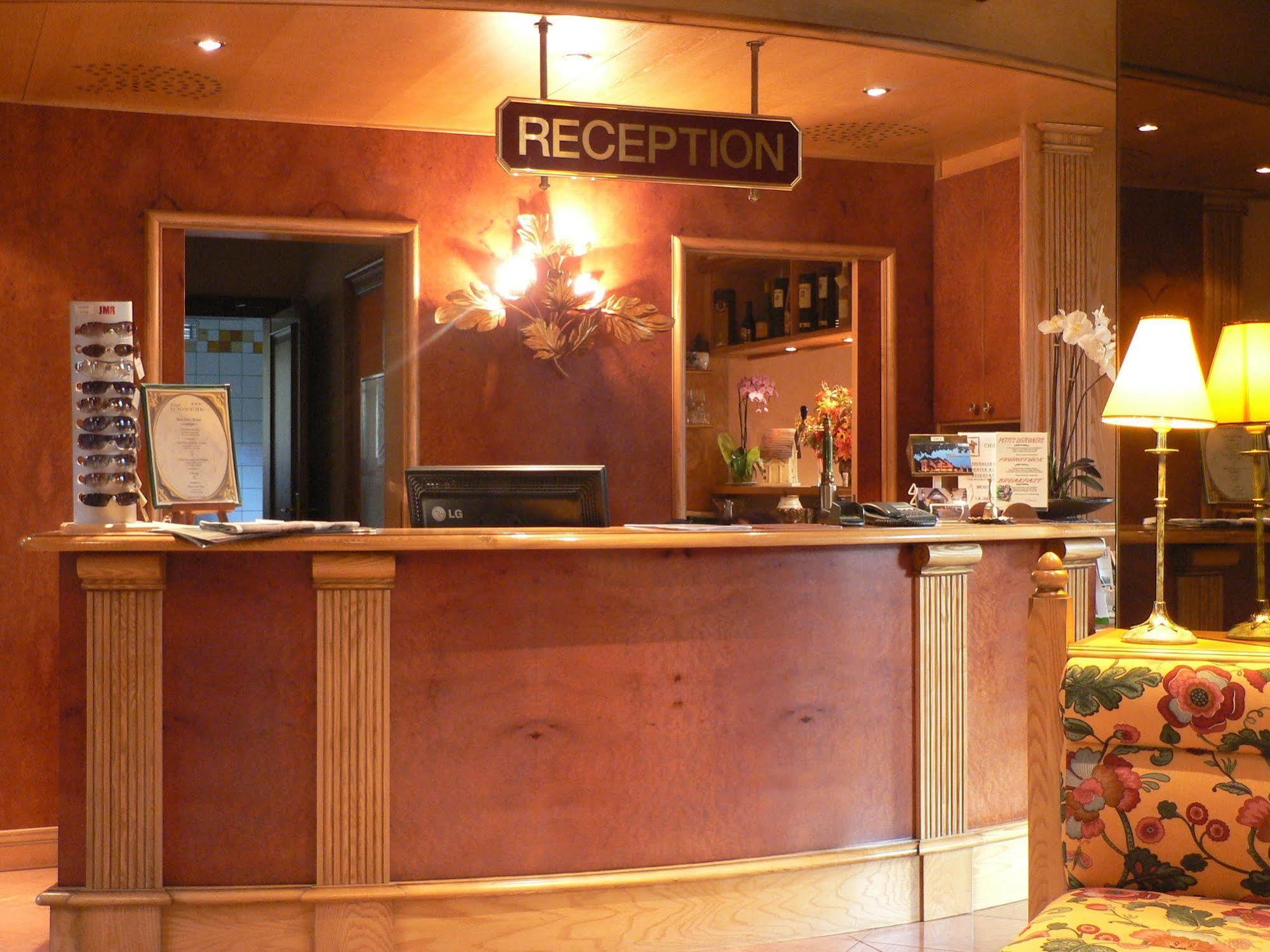 Hotel Le Mandelberg Mittelwihr Bagian luar foto