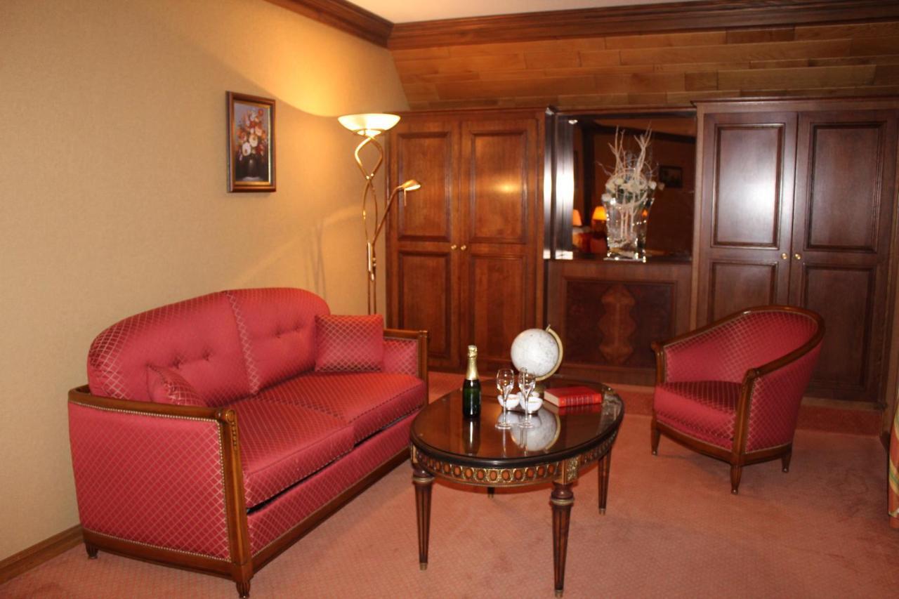 Hotel Le Mandelberg Mittelwihr Bagian luar foto
