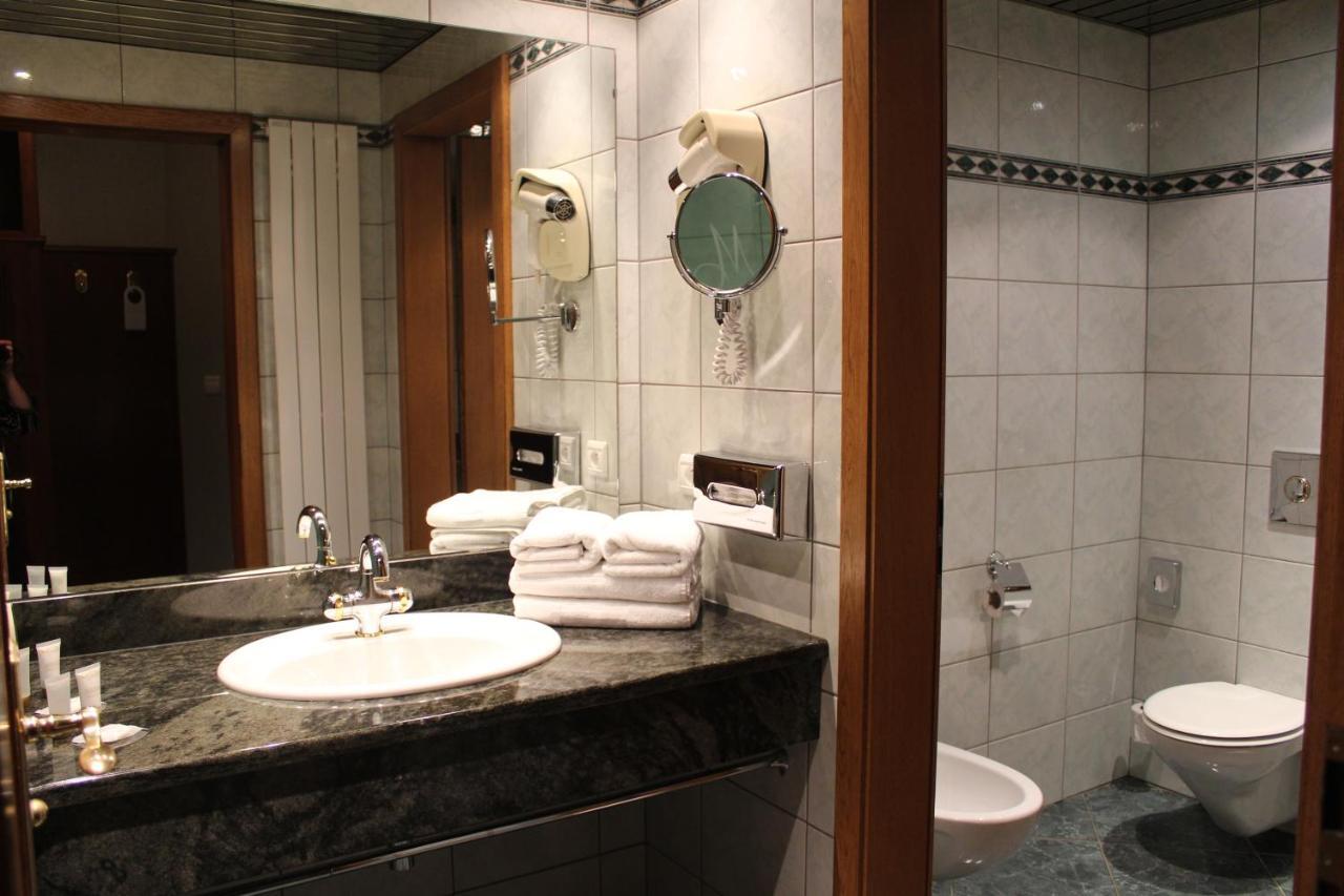 Hotel Le Mandelberg Mittelwihr Bagian luar foto