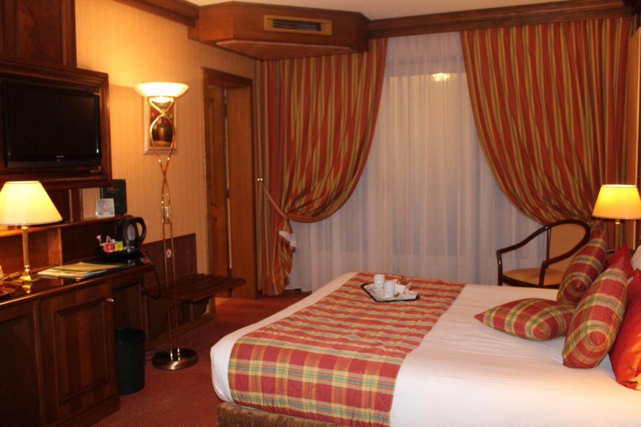 Hotel Le Mandelberg Mittelwihr Bagian luar foto