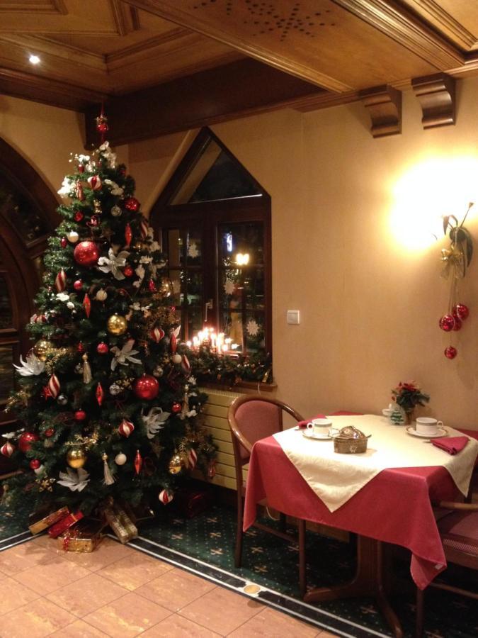 Hotel Le Mandelberg Mittelwihr Bagian luar foto